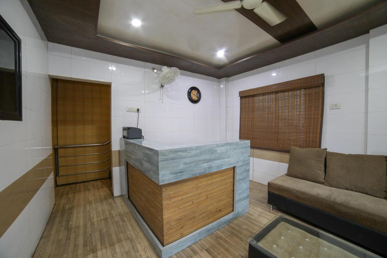OYO Flagship 40999 Hotel Chandani Rāipur Extérieur photo