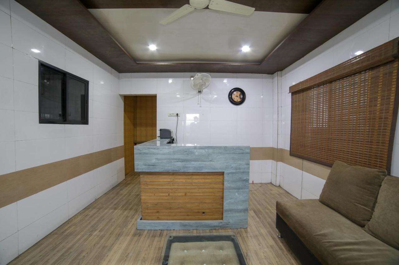 OYO Flagship 40999 Hotel Chandani Rāipur Extérieur photo