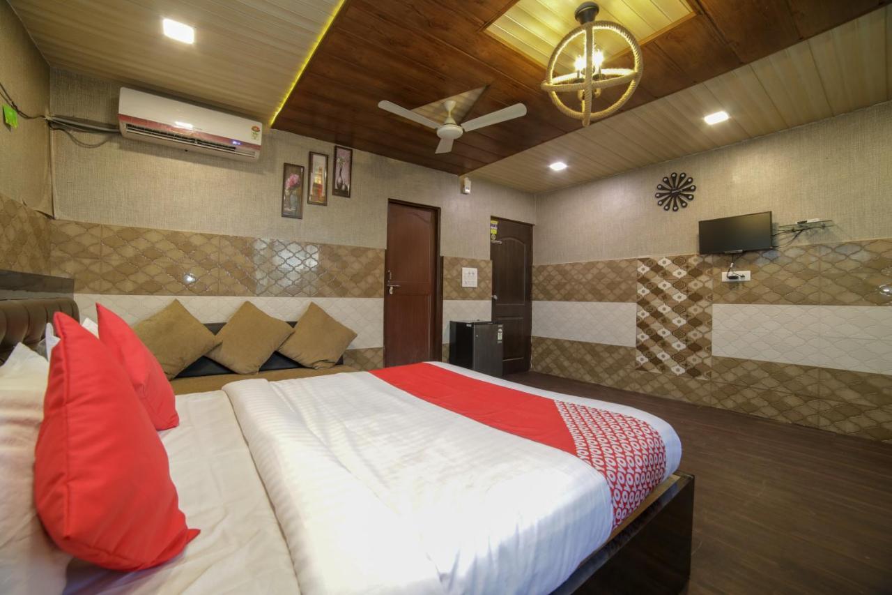 OYO Flagship 40999 Hotel Chandani Rāipur Extérieur photo