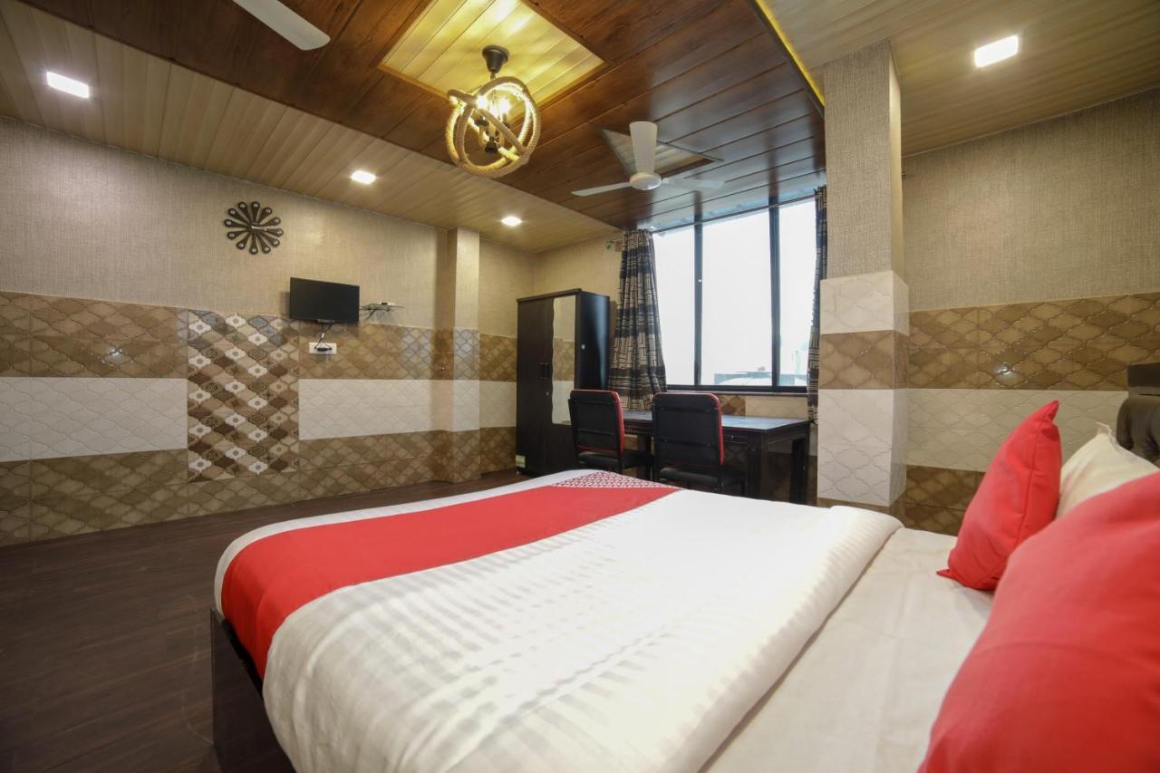 OYO Flagship 40999 Hotel Chandani Rāipur Extérieur photo