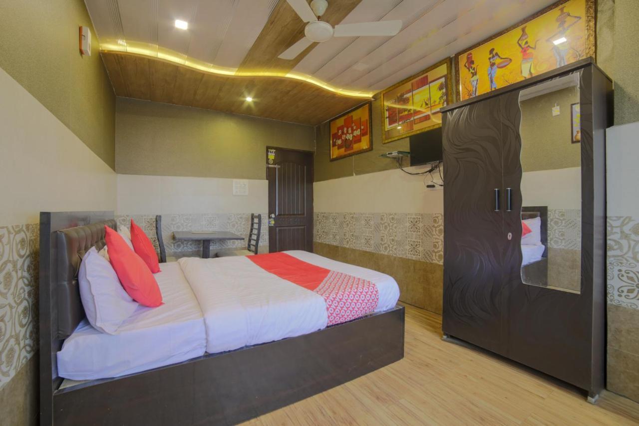 OYO Flagship 40999 Hotel Chandani Rāipur Extérieur photo